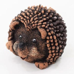 Sviečka ježko hnedý 16x10,5 cm