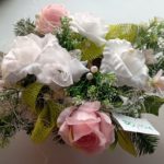 Ikebana ružovo biela